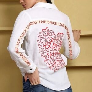 NWT Avani del Amour Button Up Shirt Embroidered Heart Love Medium Blouse Cotton